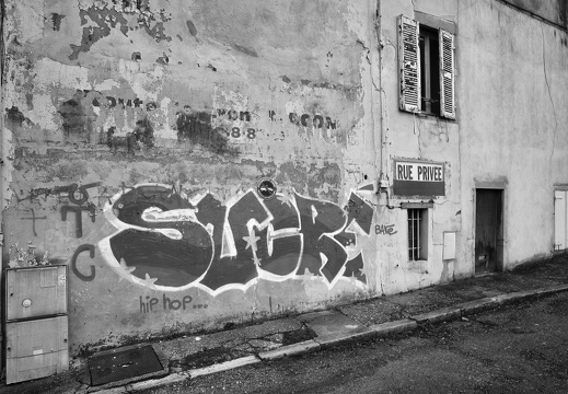 Autour des graffitis